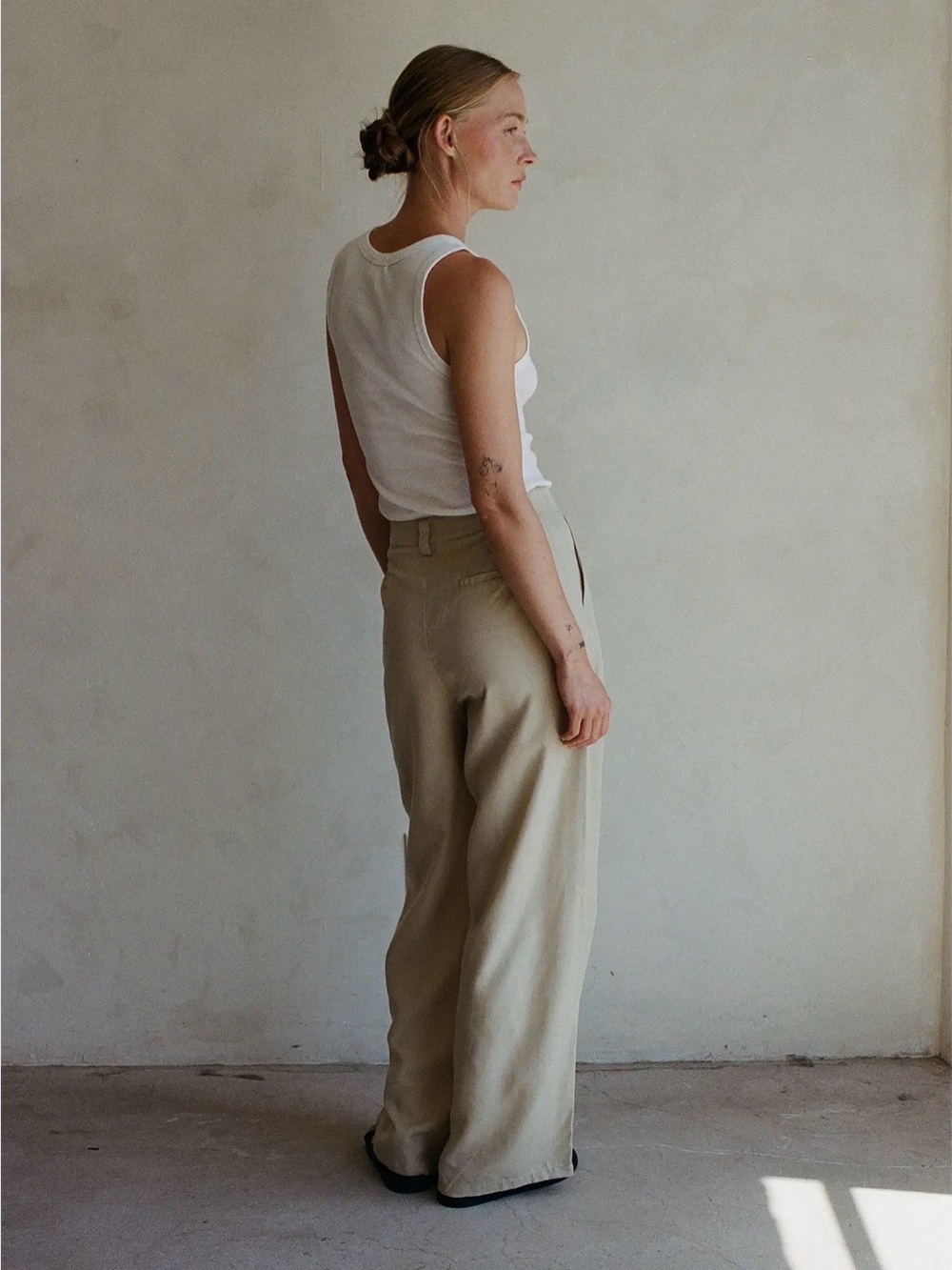 White Ribbed Tank Top - Picture 3 of 3